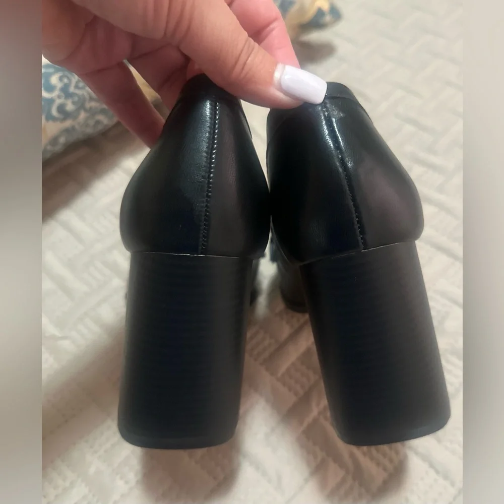 NWOB Women’s BCBGeneration Yasmin Loafer Block Heel‎ Pump Black. Size 10.